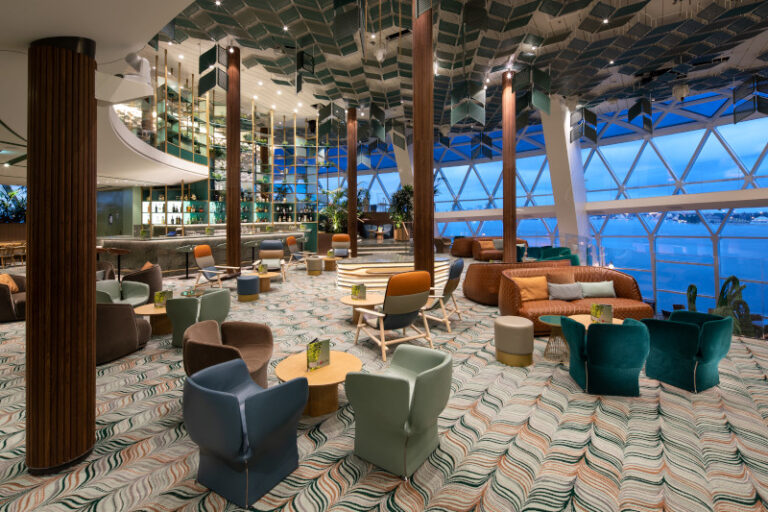 Celebrity Edge, Edge, EG, Public Venues, Public Rooms, Onboard, On board, Eden, Eden bar, nightlife,